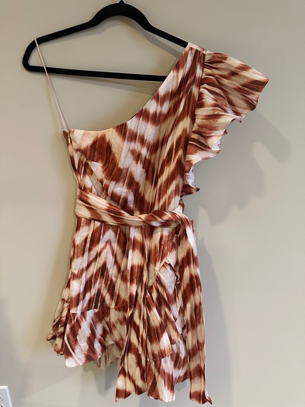 Banana Republic One-Shoulder Ruffled Dress in Brown and Cream Tie-Dye